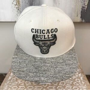 CHICAGO BULLS | Men’s Adjustable SnapBack Hat